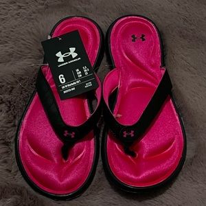 (NEW Unworn) Under Armour Marbella VII T Black/Pink Women’s Sandal - Size 6